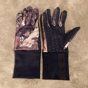 EUC Lightweight Camo Spandex Mossy Oak Break-Up Gloves